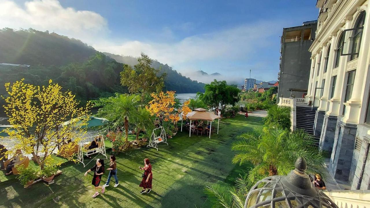 Phoenix Hotel Ha Giang Exterior photo